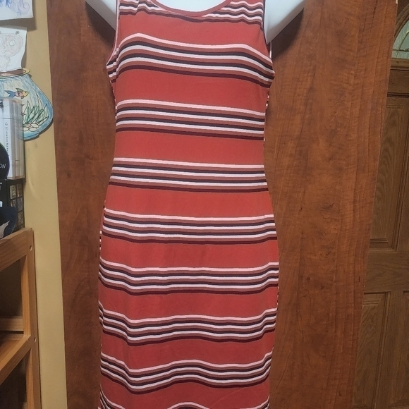 𝅺absolutely It Women's Stripe Print Scoop Neck Sleeveless Red and Black XL - Picture 7 of 8